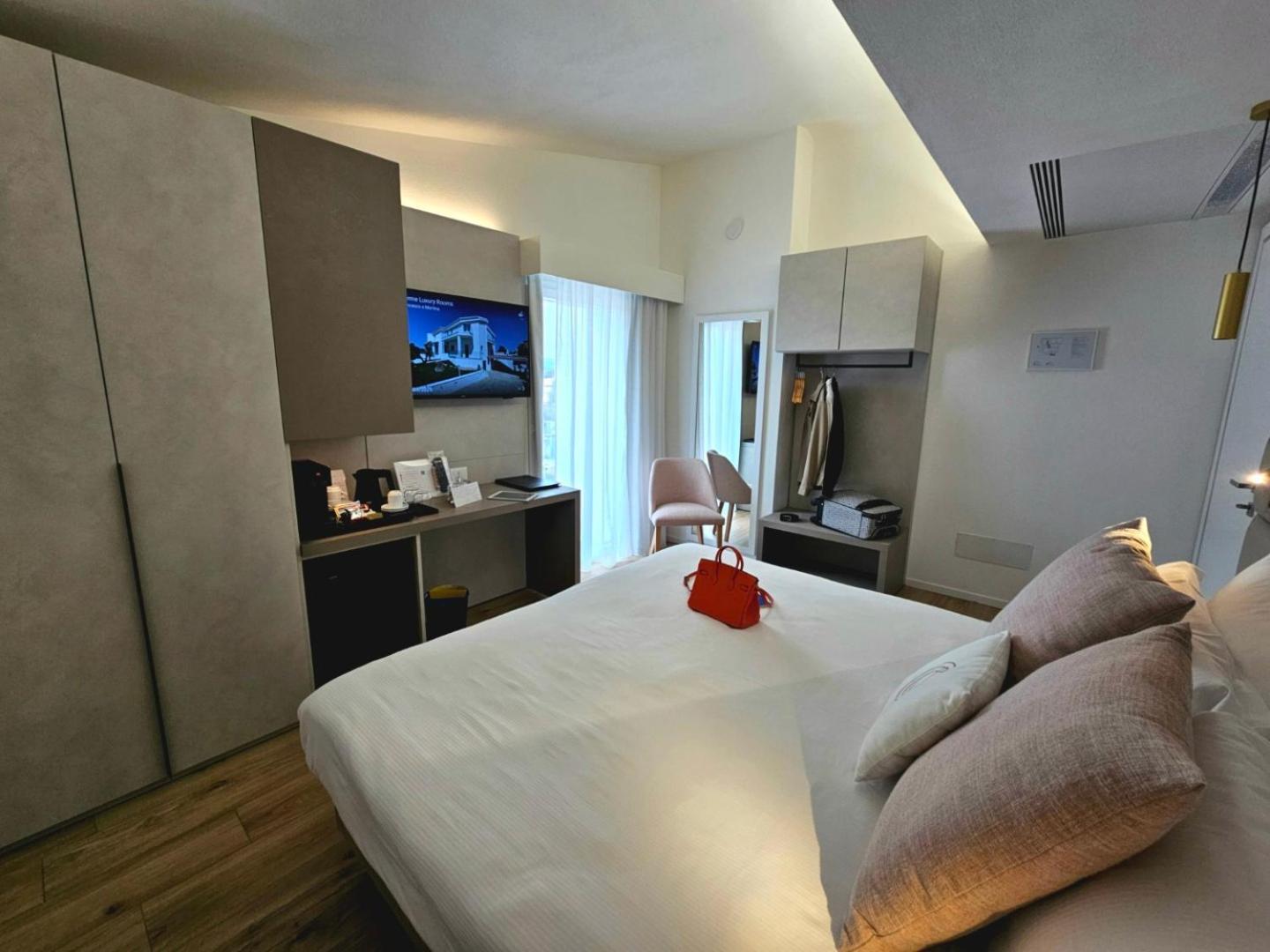 Chic & Charme Luxury Rooms Ольбія Екстер'єр фото