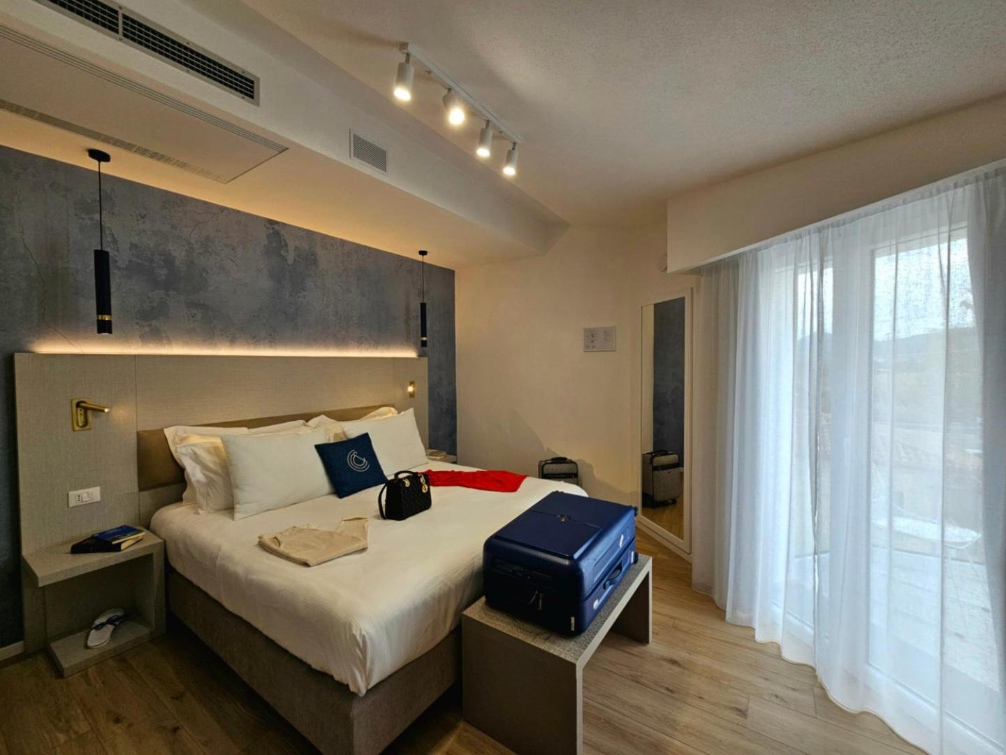 Chic & Charme Luxury Rooms Ольбія Екстер'єр фото